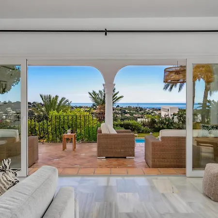 With Sea Views - Benahavis וילה אסטפונה